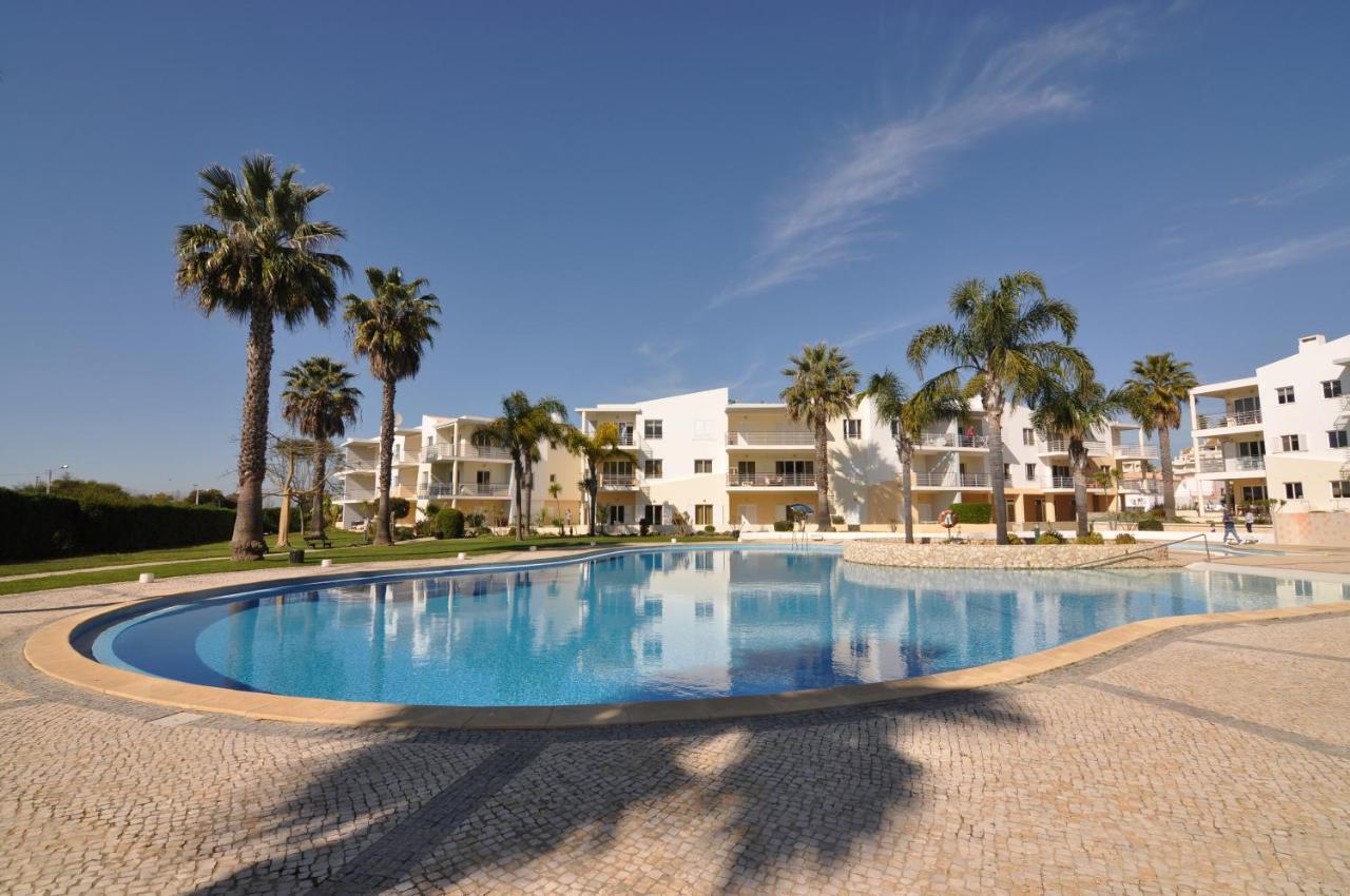 Sea And Pool At Vila Da Praia Alvor Exterior photo