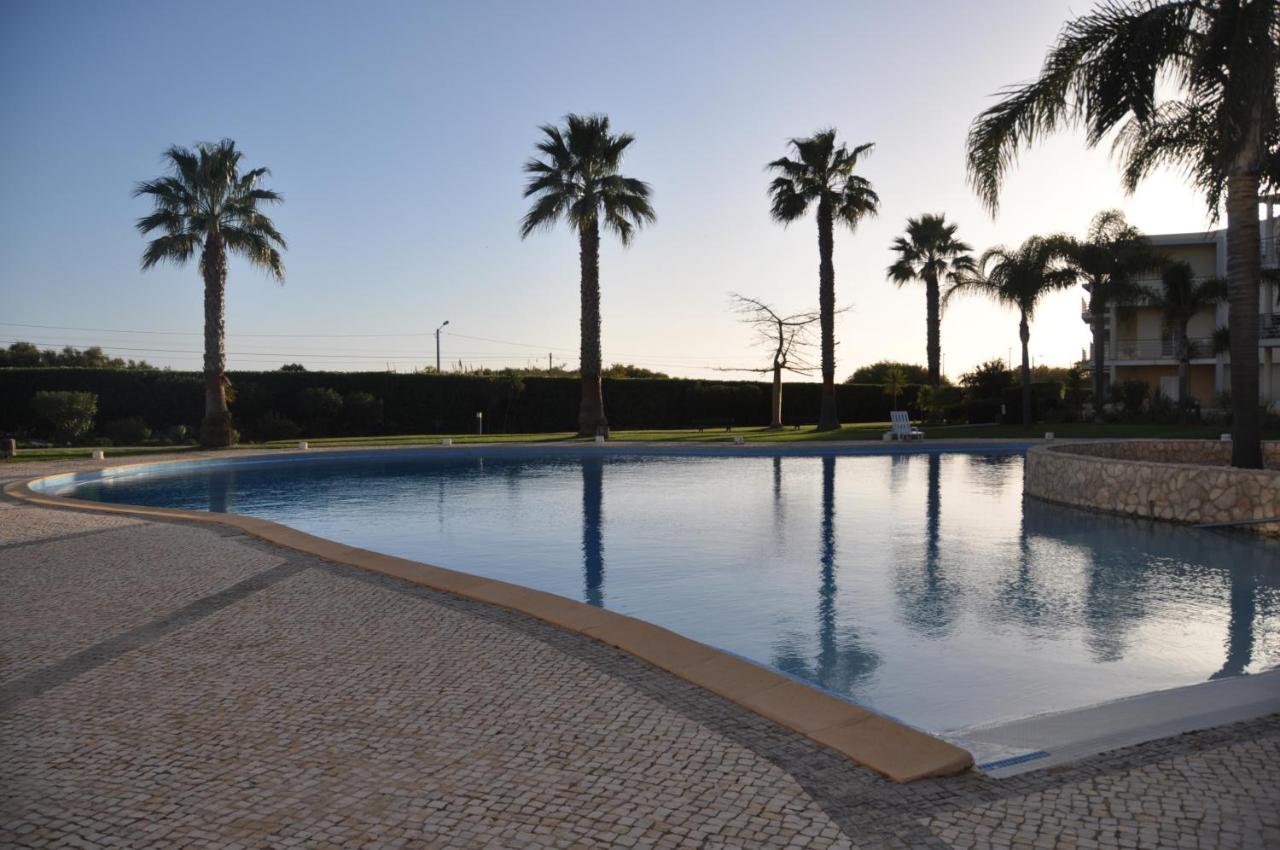 Sea And Pool At Vila Da Praia Alvor Exterior photo
