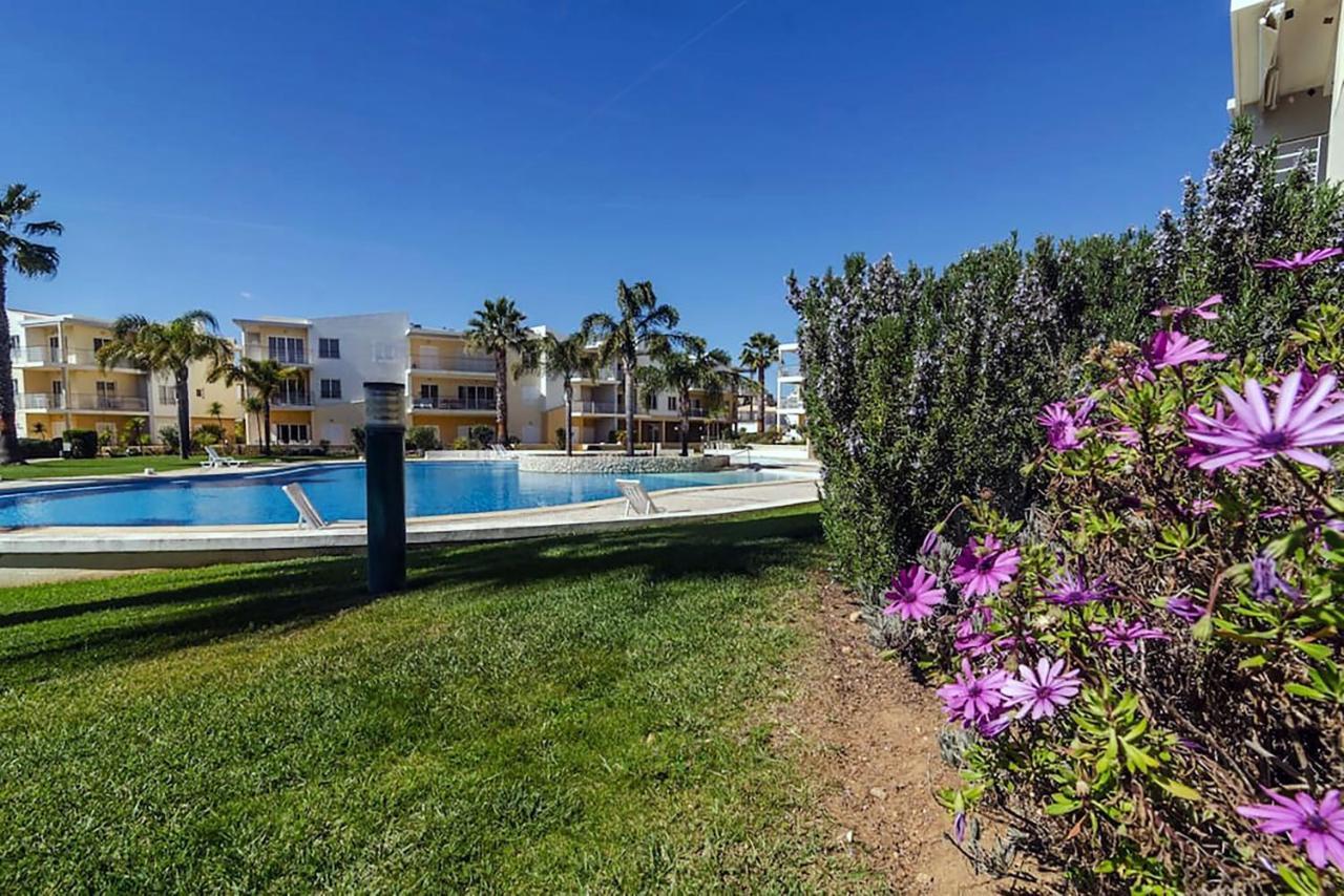 Sea And Pool At Vila Da Praia Alvor Exterior photo